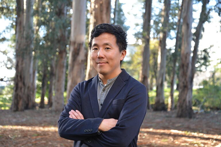 Andrew Leong headshot