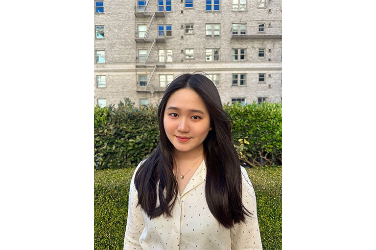 photo of Xinyi Chen