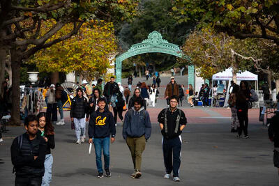 Lessons from the UC system are informing arguments at the Supreme Court as justices consider race-conscious admissions. California voters banned schools from considering the race of applicants in 1996. Above, Sproul Plaza at UC-Berkeley. 